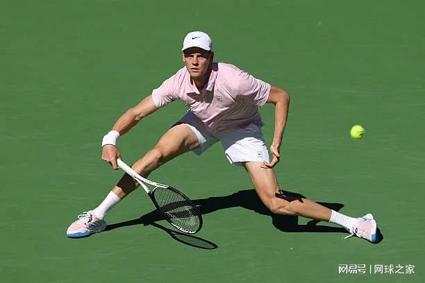 乐鱼体育官网平台-梅总赐阿卡赛季首败迎夺冠利好消息，梅辛决被称完美阳光双冠较量