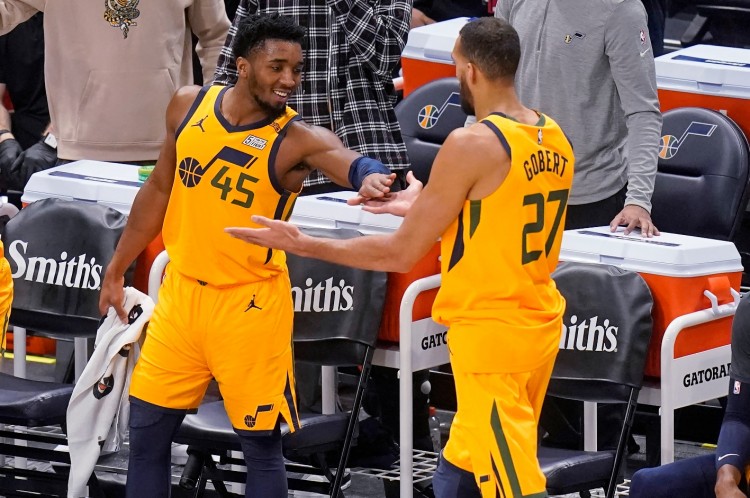 乐鱼体育app官网-NBA“返乡”大乱斗：东契奇弗拉格聚首 詹欧合体 马刺&amp;雷霆太炸裂