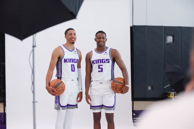 乐鱼体育app官网-NBA“返乡”大乱斗：东契奇弗拉格聚首 詹欧合体 马刺&amp;雷霆太炸裂